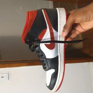 Jordan 1s High top. Size 9.5 have been worn